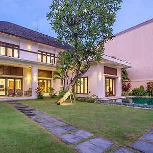 Bali Lotus Villa